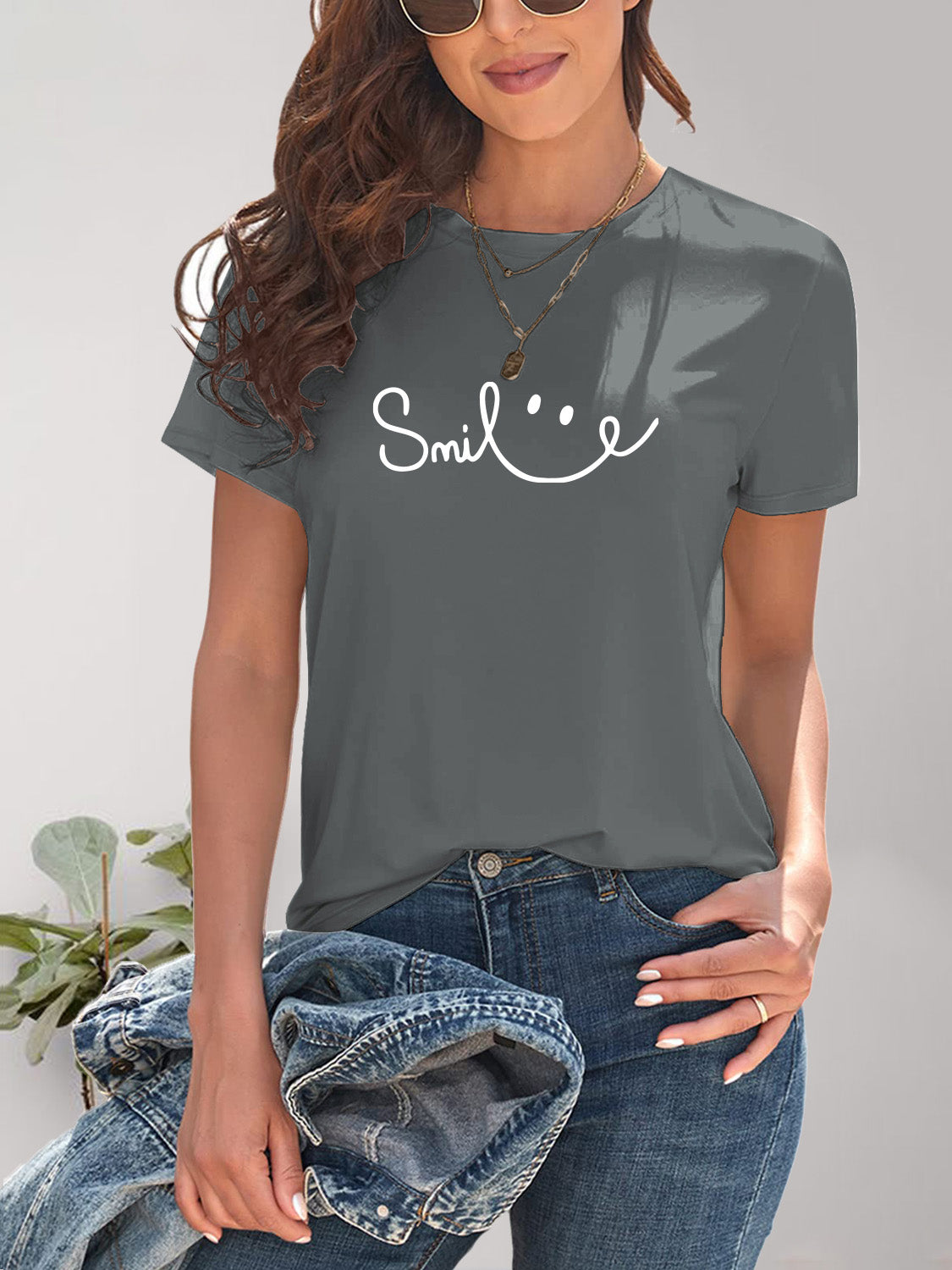 Camiseta de manga corta con cuello redondo SMILE