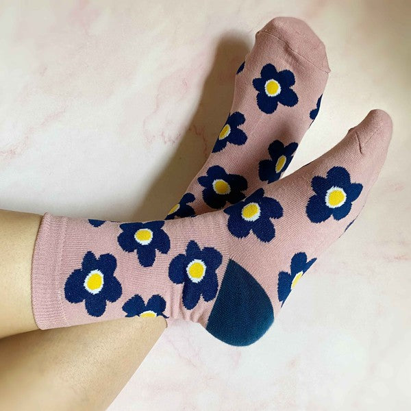 Modern Daisy Socks Set Of 2 Pairs