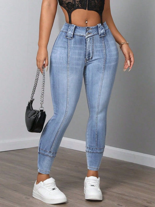 Mid Rise Skinny Jeans with Pockets