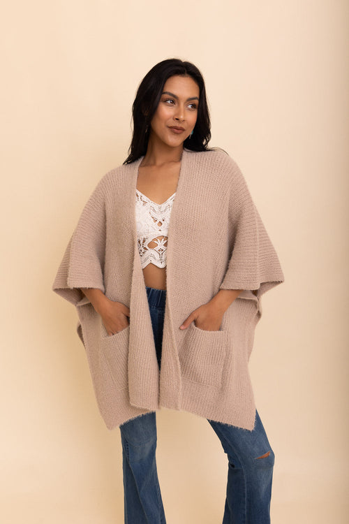 Relax & Chill Summer Nights Boucle Poncho