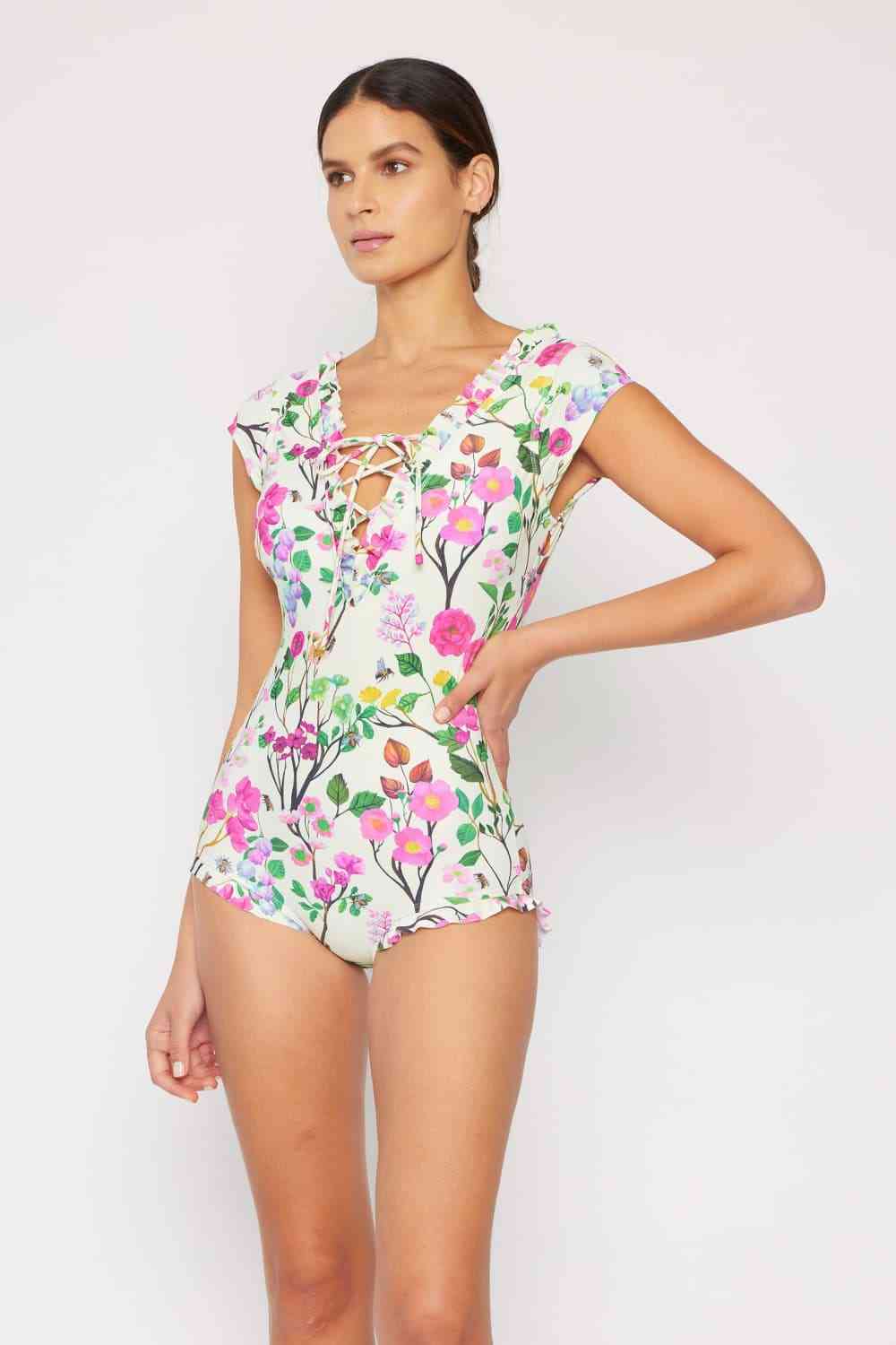 Marina West Swim Traje de baño de una pieza con cuello en V Bring Me Flowers Cherry Blossom Cream