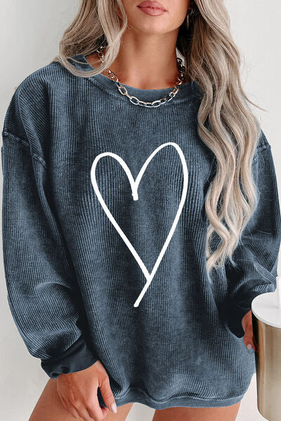 Sudadera con cuello redondo y canalé con corazón de talla grande